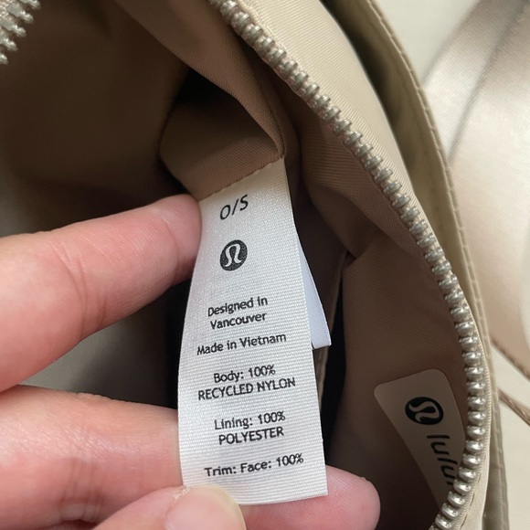 Lululemon Crossbody with Nano Pouch 2L - Trench - Picture 11 of 16